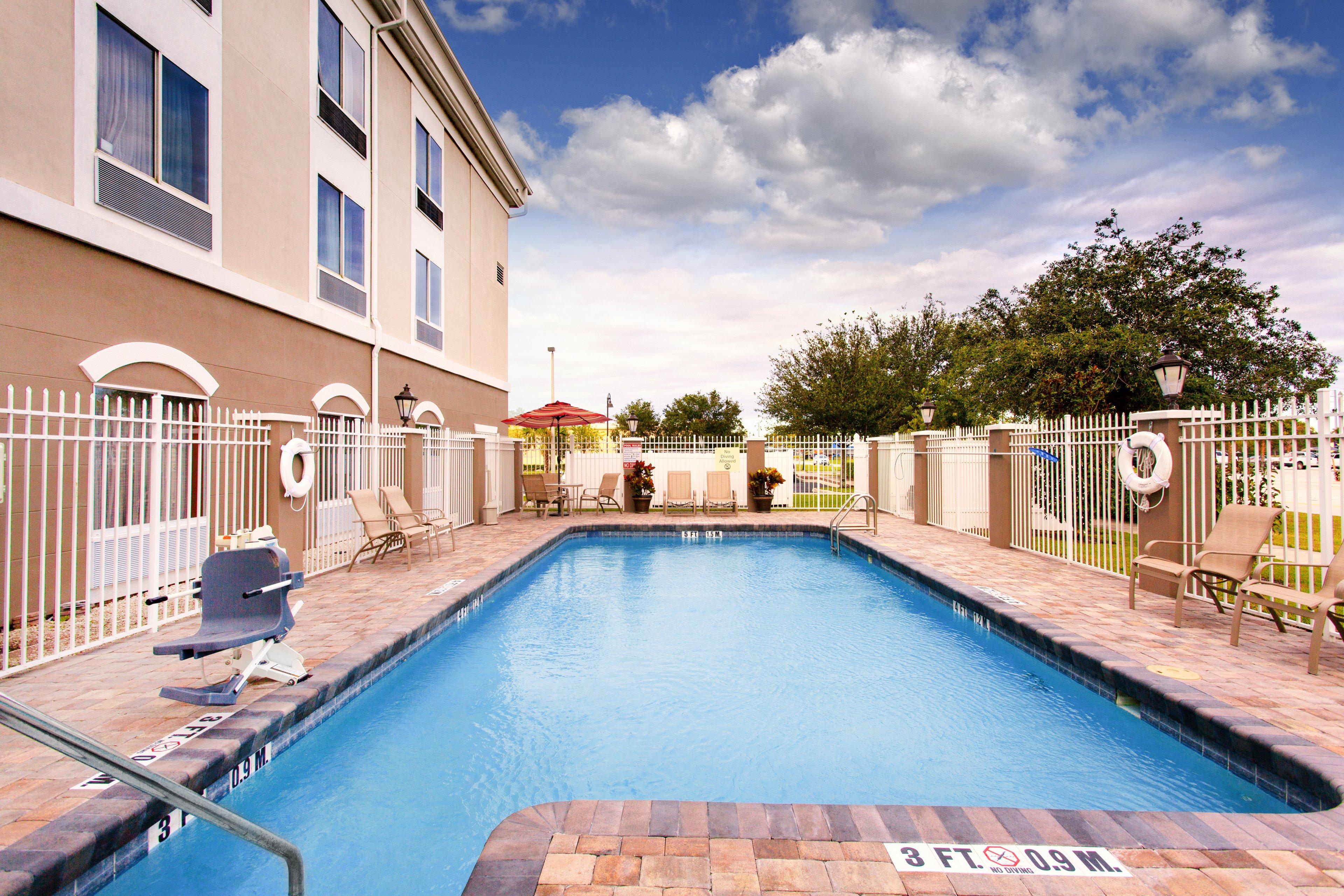 Holiday Inn Express Lake Wales North-Winter Haven By Ihg Waverly Bagian luar foto