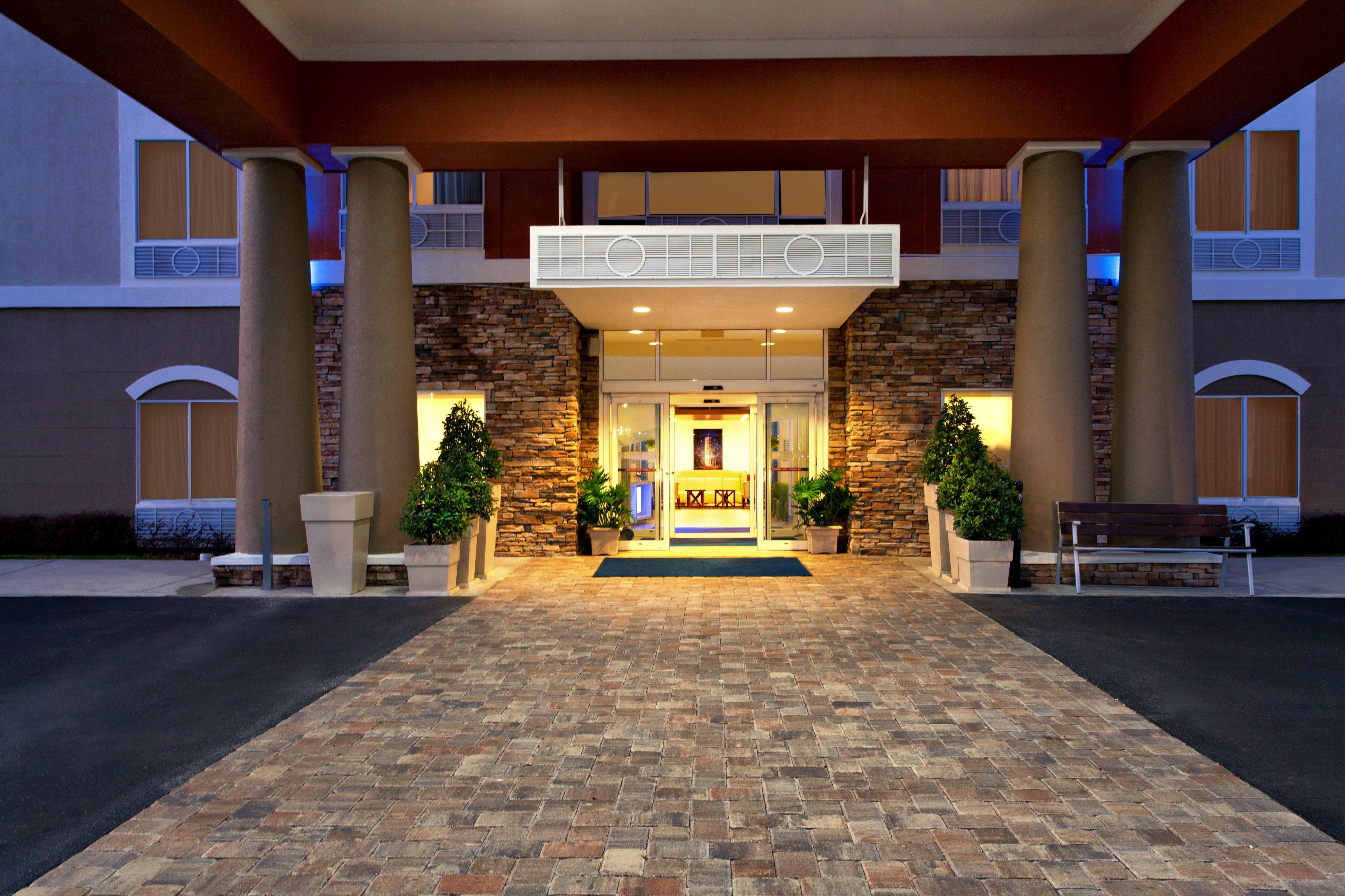 Holiday Inn Express Lake Wales North-Winter Haven By Ihg Waverly Bagian luar foto