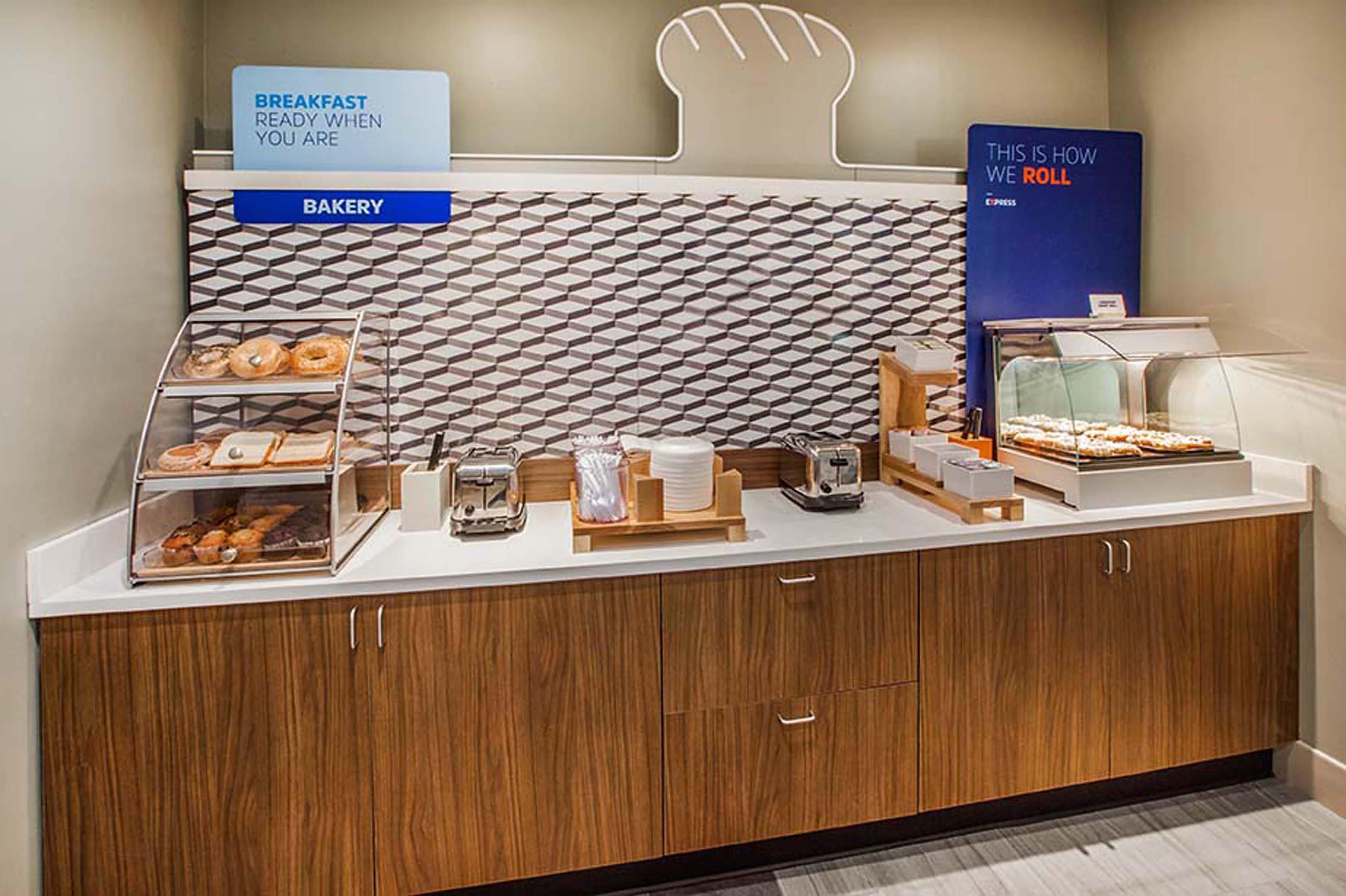 Holiday Inn Express Lake Wales North-Winter Haven By Ihg Waverly Bagian luar foto